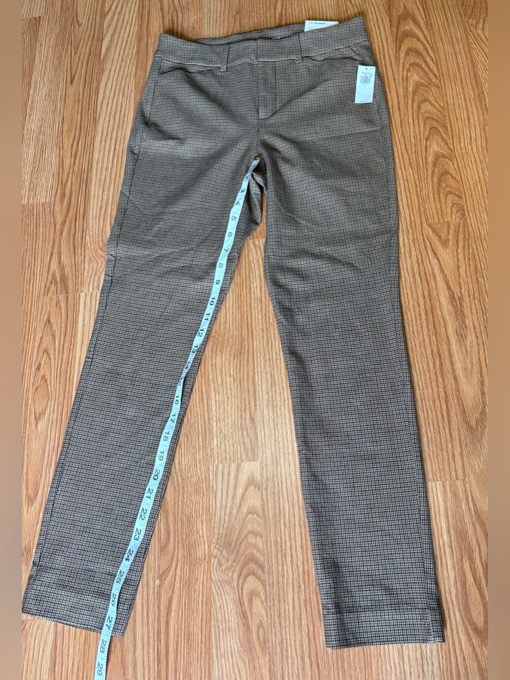 Old Navy Women's Brown Plaid Slim Pants - Picture 8 of 8